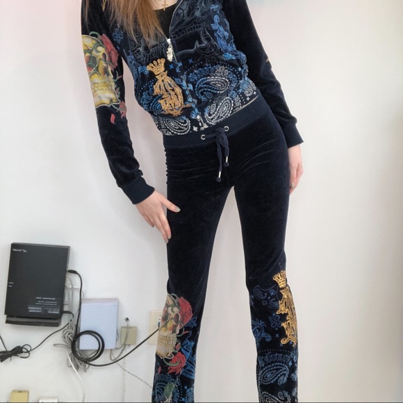 *SOLD ON DEPOP* Cyber Y2K Velour Tracksuit - Picture 8 of 9